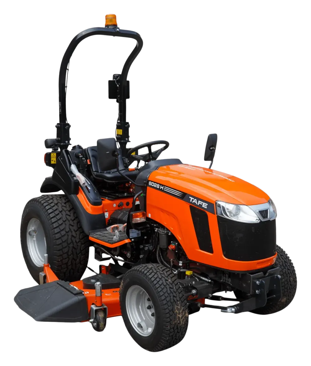 TAFE 6028HST compacttrekker, gazonuitvoering